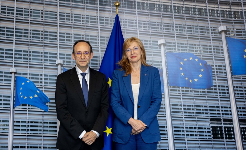 EUA President Josep M Garrell with Commissioner Ekaterina Zaharieva